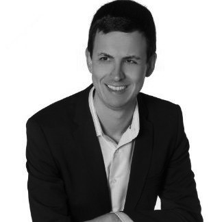 Portrait of Aitor Fernández, president and co-founder of AEVAC.